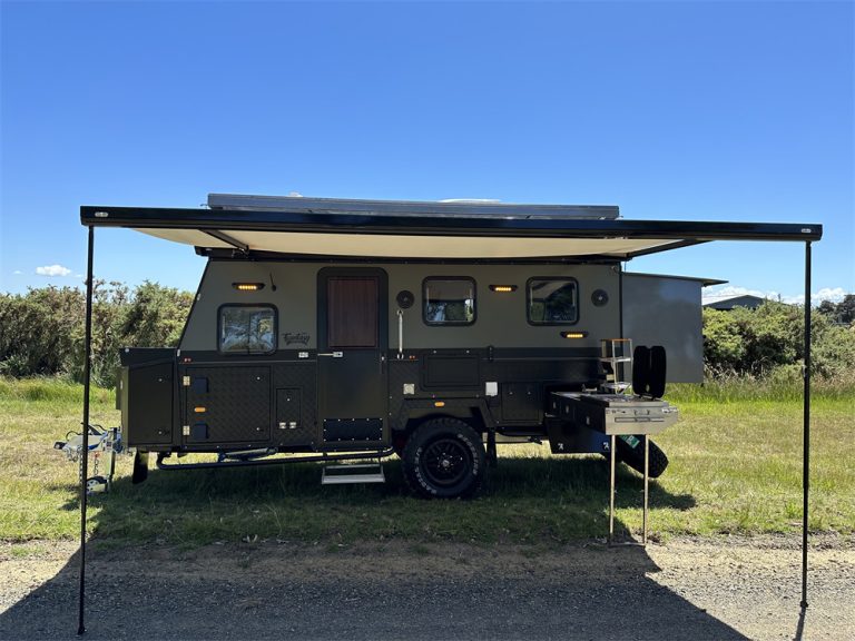 13ft Family Hybrid Caravan with an Ensuite and Bunks(FD13D)PAK102